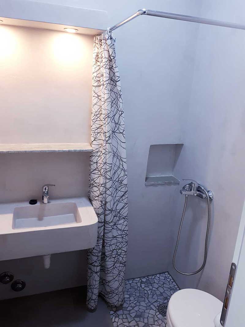 Το μπάνιο στο στούντιο 2