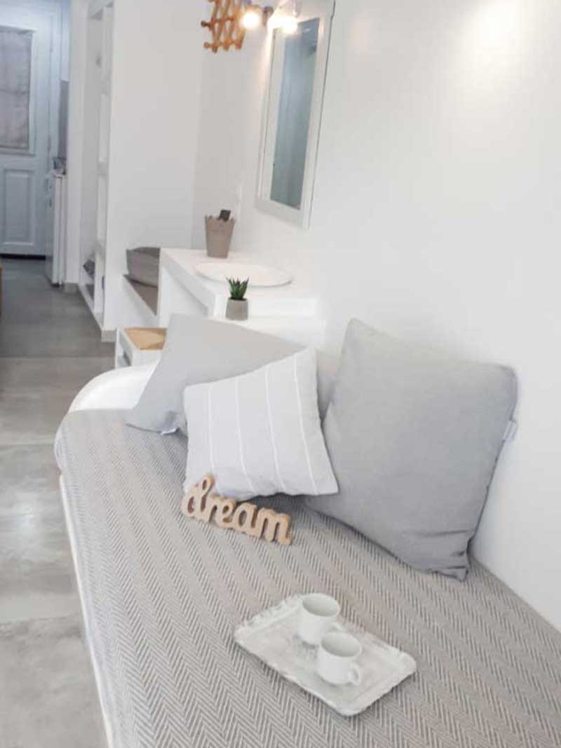 Το δεύτερο μονό κρεβάτι στο στούντιο 3